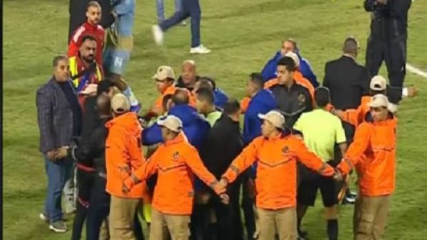 مهيب عبد الهادي: الأهلي سيتقدم بثلاث بلاغات ضد حكم لقاء الفريق ونادي سيراميكا كليوباترا