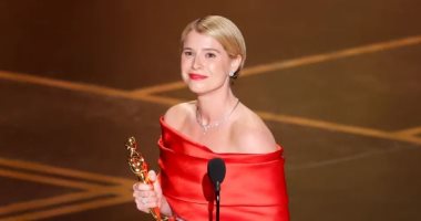 جيسى باكلى تتصدر الساحة بعد نجاحاتها السينمائية.. تعرف على حجم ثروتها