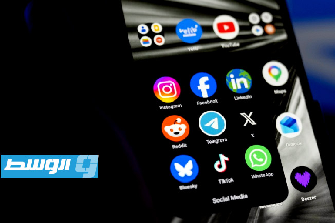 «لينكد إن» تواجه شكوى بسبب بيعها بيانات المستخدمين