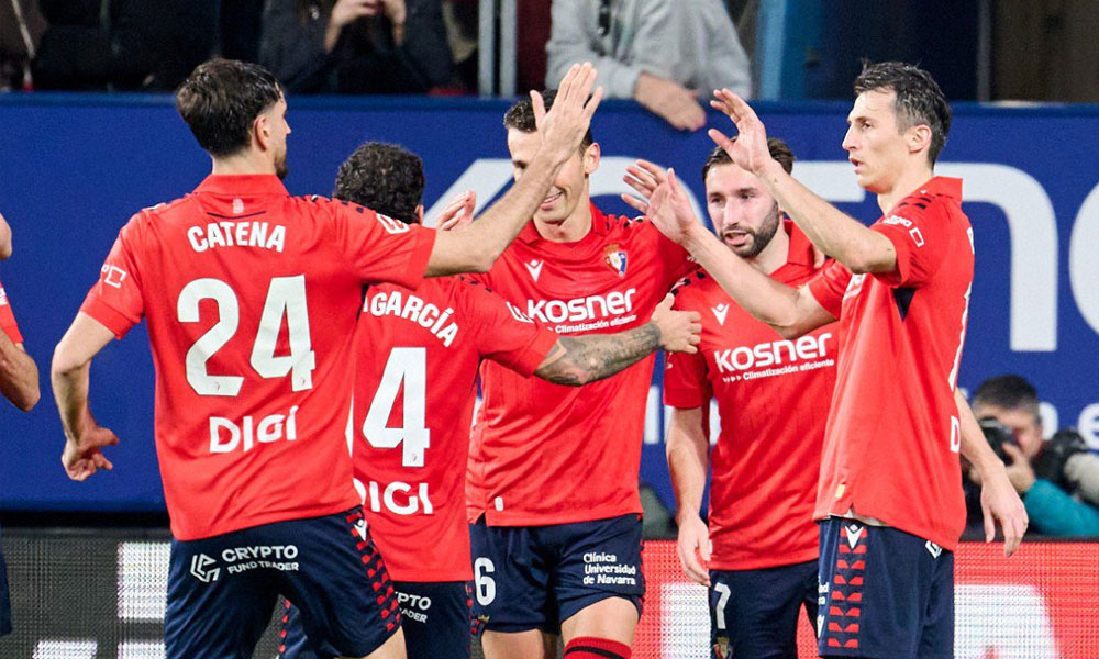 الدوري الإسباني: أوساسونا يُسقط ريال مدريد بهدف قاتل ويهدي برشلونة فرصة استعادة الصدارة