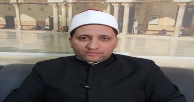 القارئ أحمد نور الدين يروي مواقف مؤثرة خلال بعثته الدعوية بفرنسا