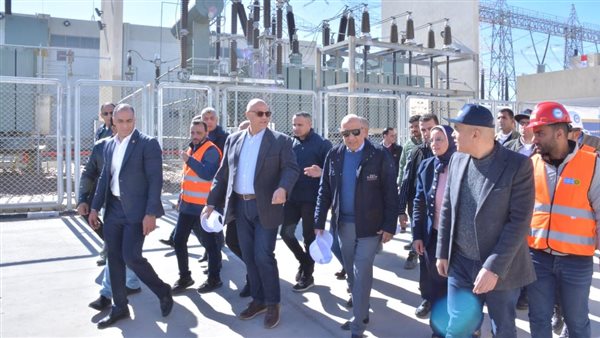 وزير الكهرباء ومحافظ الإسكندرية يتفقدان محطة محولات برج العرب الترفيهية ويشهدان وضع الجهد وإطلاق التيار الجديد