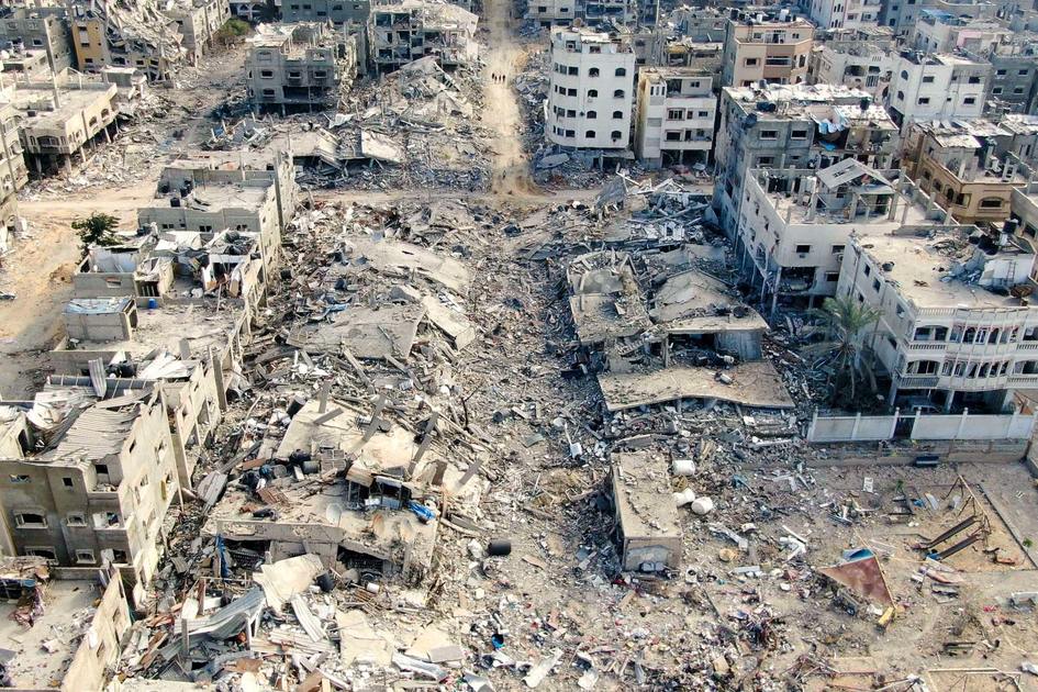 السيطرة على 70% من القطاع يهدد حياة عشرات الآلاف.. وخبراء: خطة ممنهجة لتهجير الغزيين