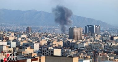 تصعيد يهدد مصير اتفاق إنهاء الحرب بين واشنطن وطهران.. هجمات أمريكية على ناقلة نفط إيرانية وبرج الاتصالات في "قشم".. والحرس الثورى يرد باستهداف قواعد أمريكية فى الخليج.. وفاة شخص وإصابة آخرين وأضرار بم