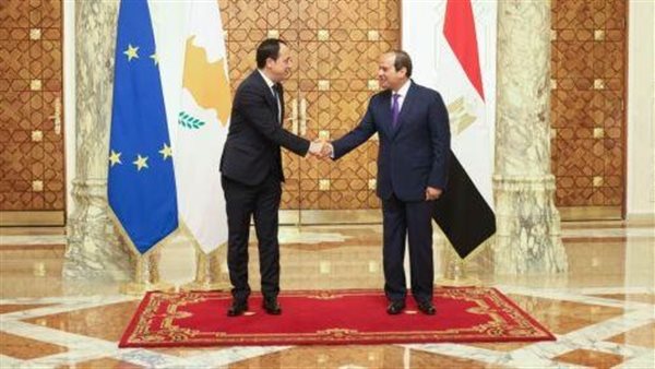 السيسي ونظيره القبرصي يوقعان إعلان ترفيع العلاقات إلى مستوى الشراكة الاستراتيجية