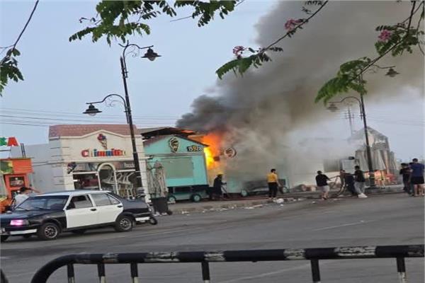 الحماية المدنية بالغربية تسيطر على حريق هائل بكرفان بطنطا