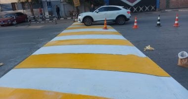 لتهدئة السرعة.. مديرية الطرق بالقاهرة تنفذ مطبات وشرائط صوتية بحى النزهة