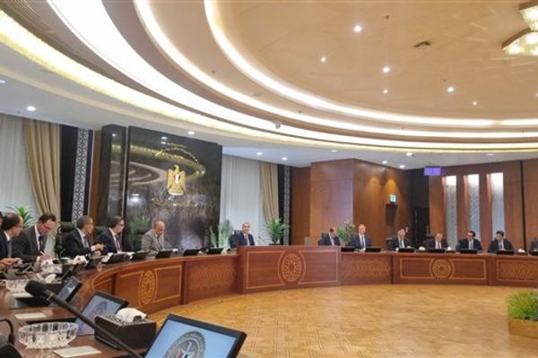 "الوزارء": تطوير ميناء العريش وربطه بالسكك الحديدية لتعزيز التجارة والاستثمار