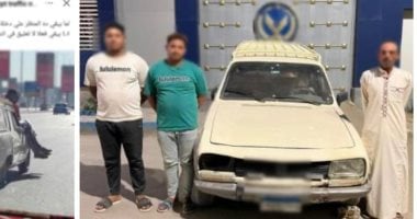 ضبط قائد سيارة سمح لشخصين باعتلائها أثناء القيادة