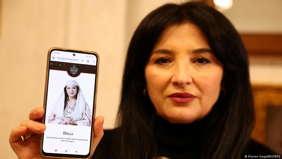 ممثلة ألبانية تقاضي الحكومة بعد تعيين وزيرة افتراضية..لماذا؟