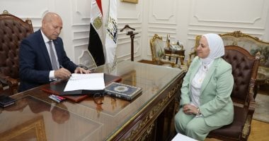 303 طلاب يحصلون على الدرجات النهائية.. صور أوائل الإعدادية بالقاهرة
