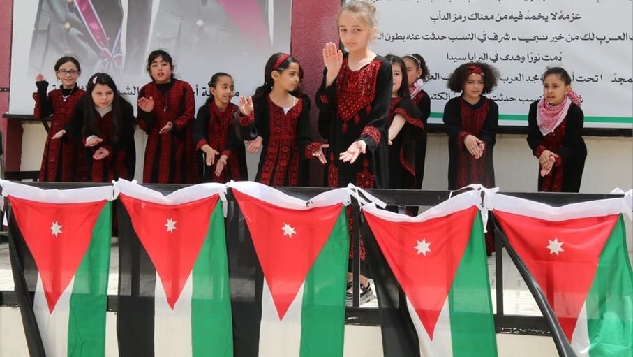 يوم العَلم.. يعيد التأكيد على وحدة الأردنيين تحت لون واحد