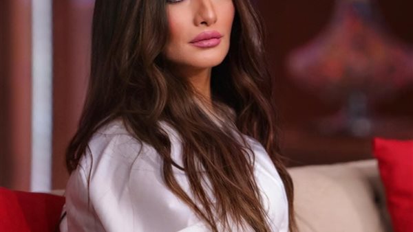 محامي زينة يكشف تطورات قضية التعدى على نجليها