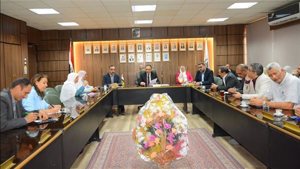 جامعة أسيوط: زيادة مكافآت الإشراف على الدكتوراه لـ 5000 جنيها والماجستير 3500