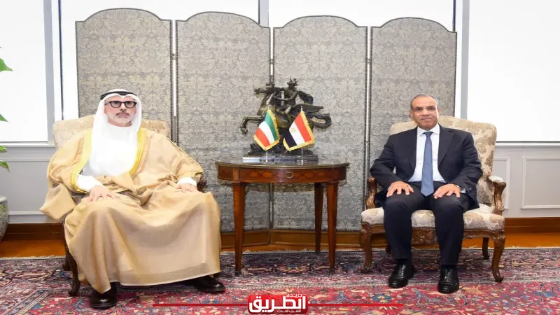 وزيرا خارجية مصر والكويت يؤكدان عمق العلاقات الأخوية بين البلدين الشقيقين