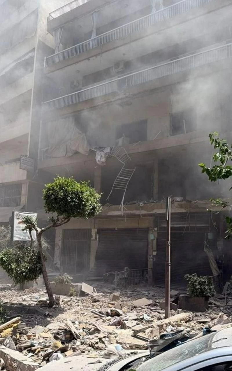 إسرائيل تقصف ضاحية بيروت وتستهدف قياديّاً في «حزب الله»