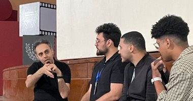 أندرو محسن يدير مناقشات صناع الأفلام بمهرجان الإسكندرية للفيلم القصير