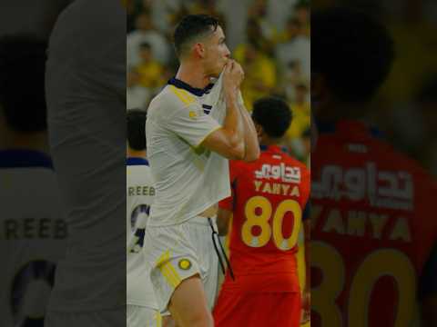Some love stories just make sense 💛🏆⁩ #رونالدو يقبل الشعار الأعظم .. شعار #النصر 💛 #cr7 #Nassr