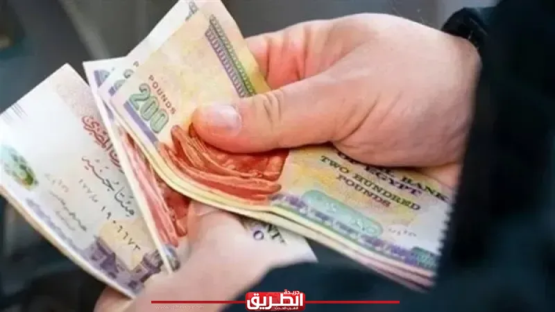 عيدية الرئيس للمصريين.. تبكير صرف معاشات يونيو قبل عيد الأضحى