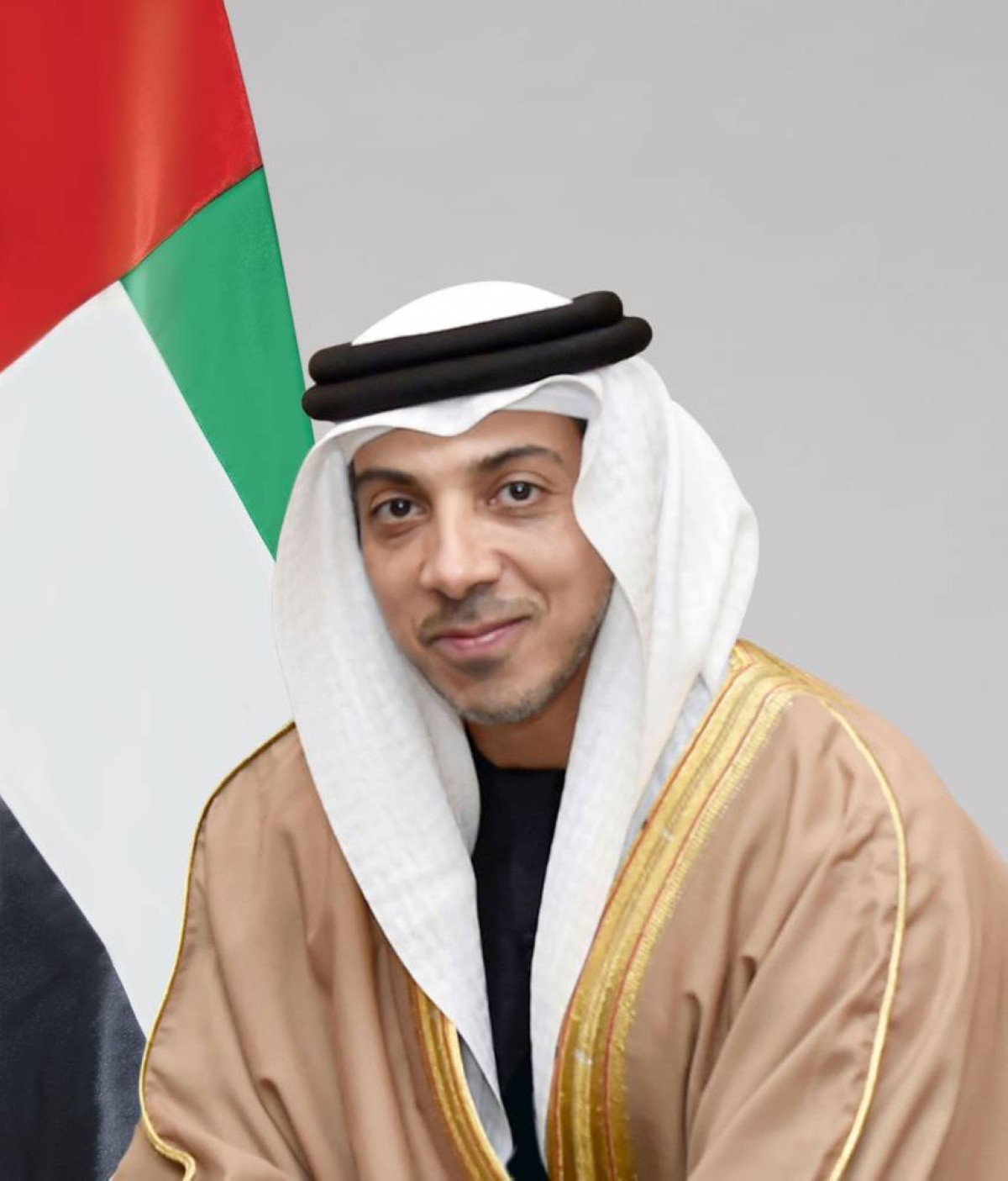 منصور بن زايد يصدر قراراً بشأن أحكام العنابر الخاصة لنزلاء مراكز الإصلاح والتأهيل في أبوظبي