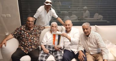 نجوم الكرة فى بورسعيد يزورون حسن شحاتة للاطمئنان عليه