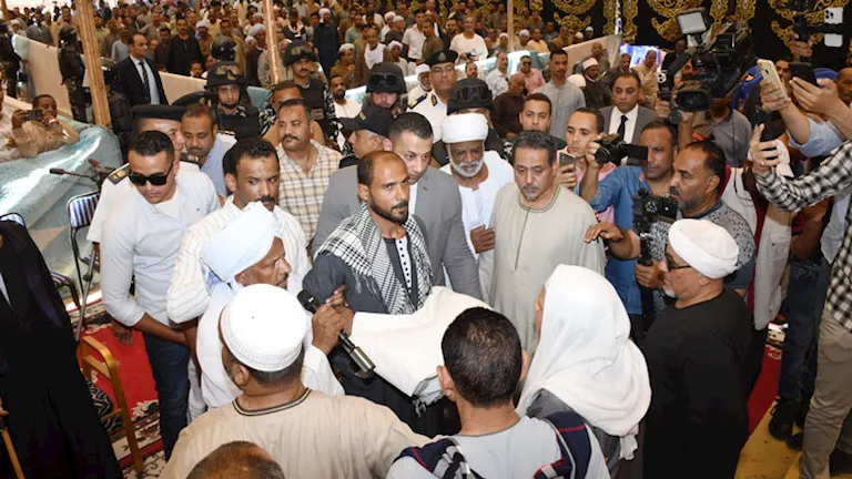 محافظ أسوان يشهد مراسم صلح بين عائلتى آل عبد الناصر وعبد الحافظ