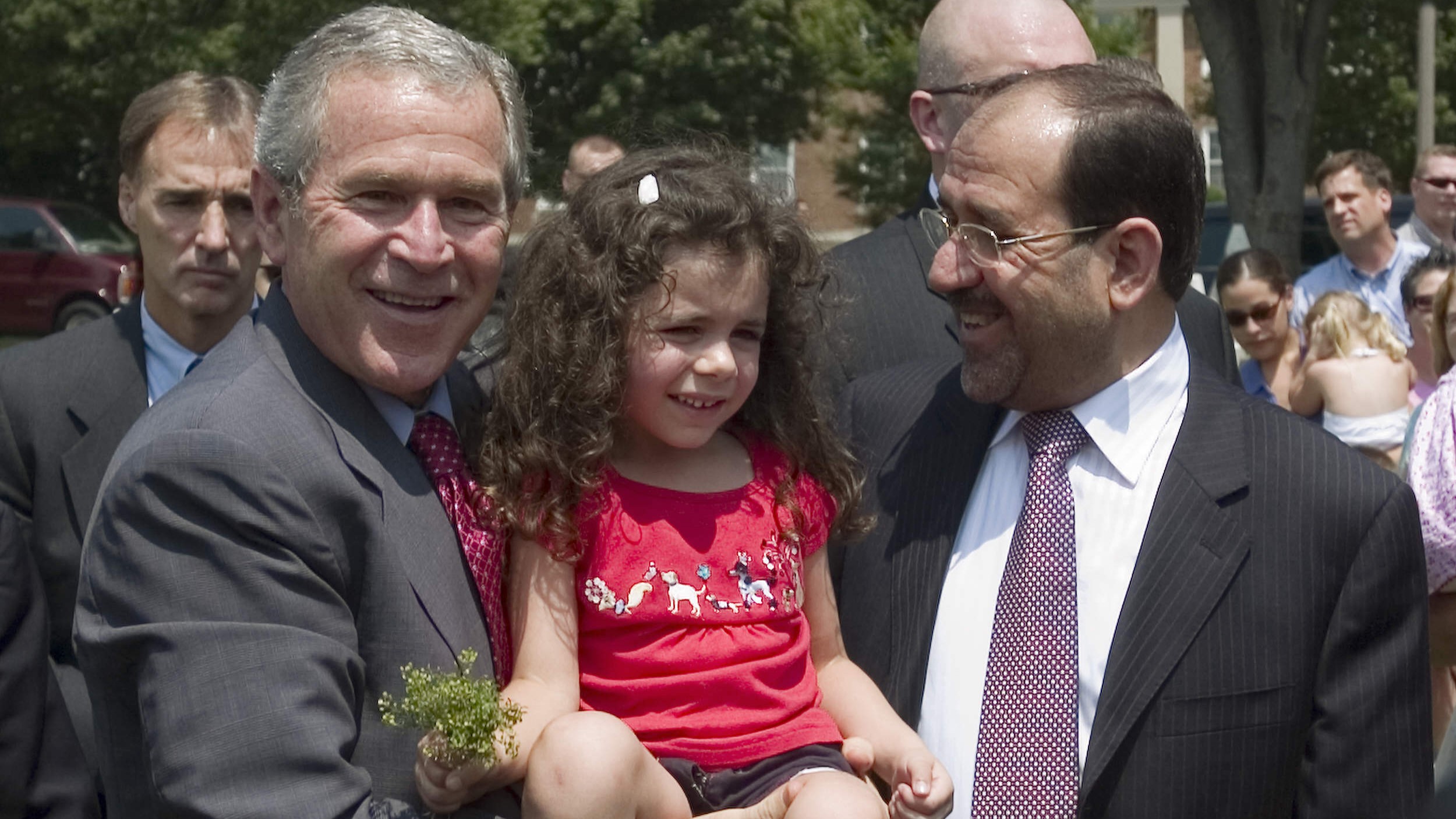 “لن يكون العراق أميركياً في البنك وإيرانياً في تويتر بعد اليوم”