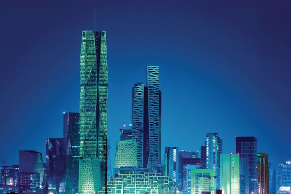 اقتصاد يتسارع بثبات.. مدفوع بزخم الأنشطة الاقتصادية