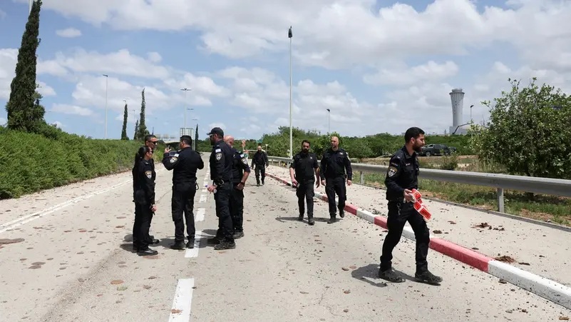 الحوثيون يشنون هجمات جديدة على إسرائيل وينهكون العمليات الإنسانية شمال اليمن