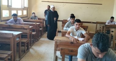 رئيس منطقة الإسماعيلية يتابع امتحانات الثانوية الأزهرية بشرق القناة