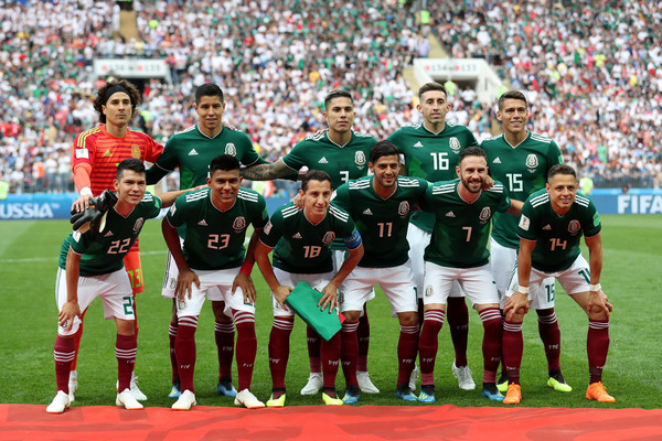 إصابة نجم المكسيك بقطع في الرباط الصليبي وغيابه عن كأس العالم