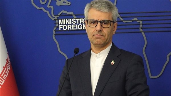 الخارجية الإيرانية: لا علاقة لطهران بحادث مروحية الأباتشي الأمريكية فوق هرمز