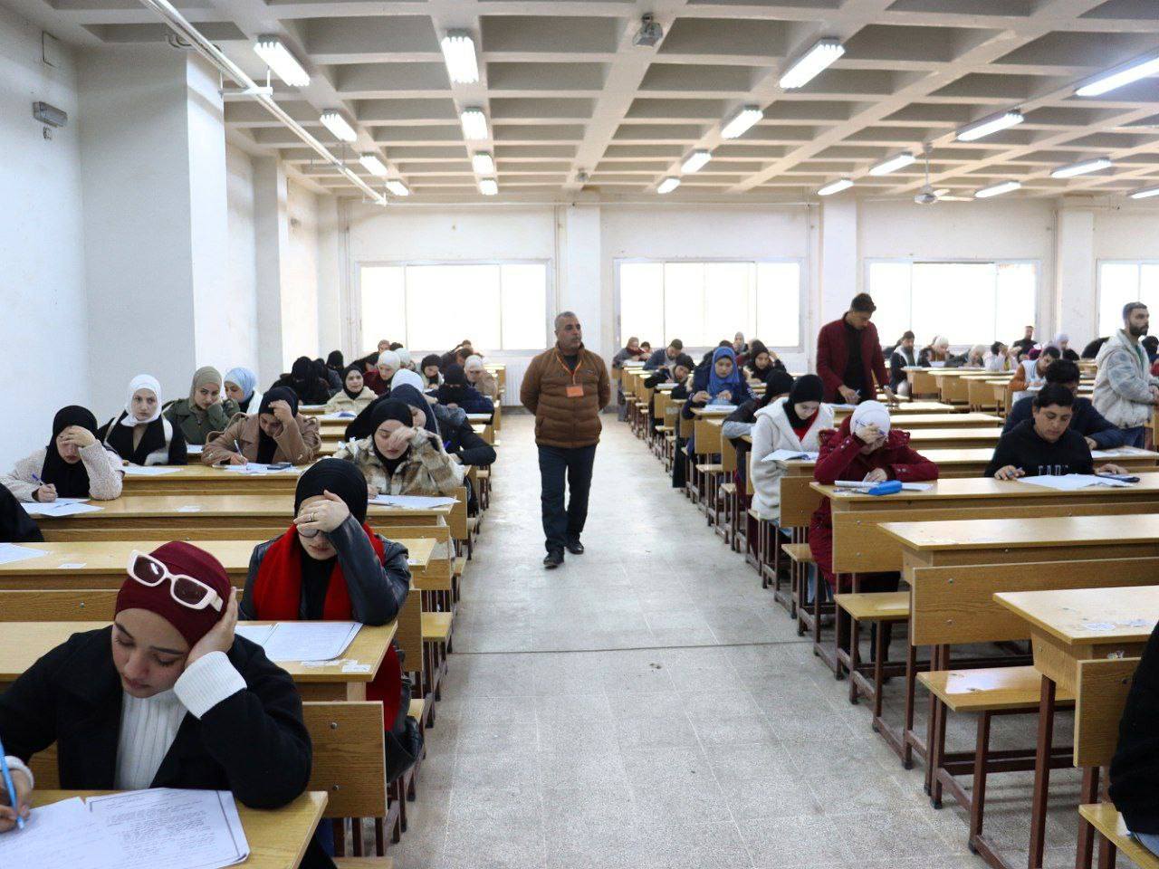 بسبب الطقس.. جامعة الفرات تؤجّل امتحان التعليم المفتوح في دير الزور