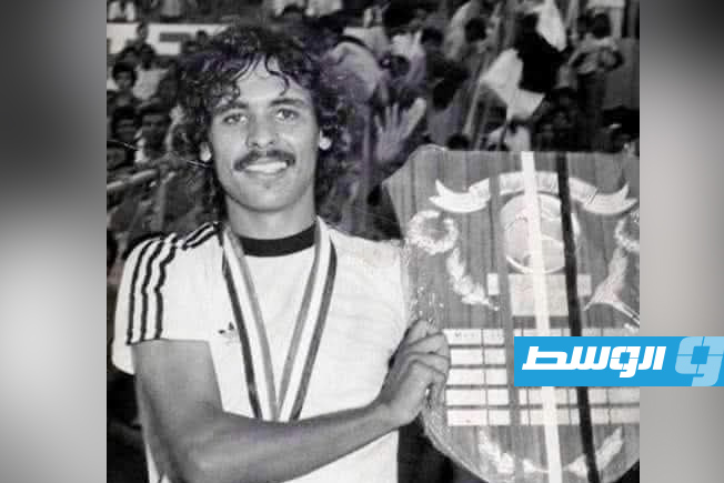 صورة من زمن الوفاء.. نوري السري يستعيد أمجاد المدينة وبطولات الكرة الليبية