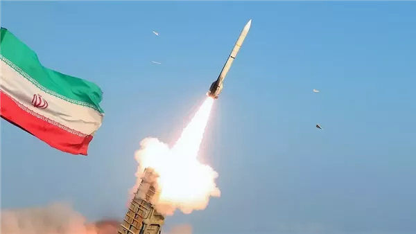 توافد جماهيري إلى ميدان السبعين في صنعاء تضامنا مع إيران ولبنان