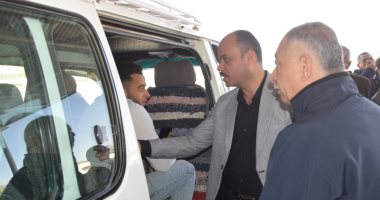 نائب محافظ الوادى الجديد يتابع التزام مواقف الأجرة ومحطات الوقود بالتعريفة الجديدة