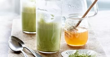طريقة عمل الماتشا لاتيه.. مشروب جيل زد المفضل