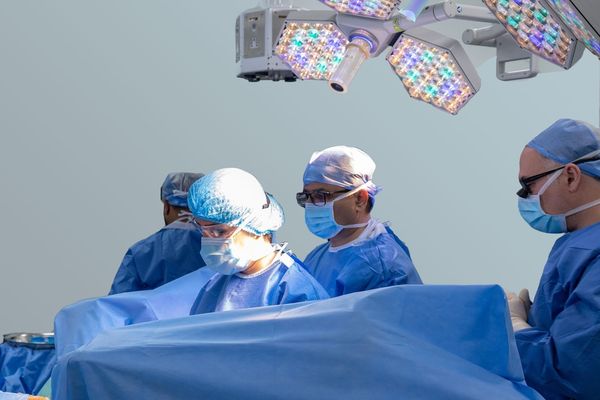المدينة الطبية الجامعية تسجّل إنجازًا في جراحات المسالك البولية المتقدمة
