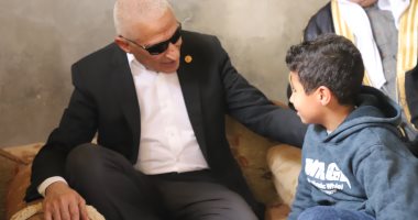 محافظ شمال سيناء يبحث مطالب أهالي ريسان عنيزة ويعزز الخدمات بوسط سيناء