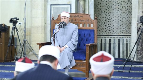 الجامع الأزهر: العالم بأمس الحاجة إلى استلهام معاني ليلة القدر لنشر السلام