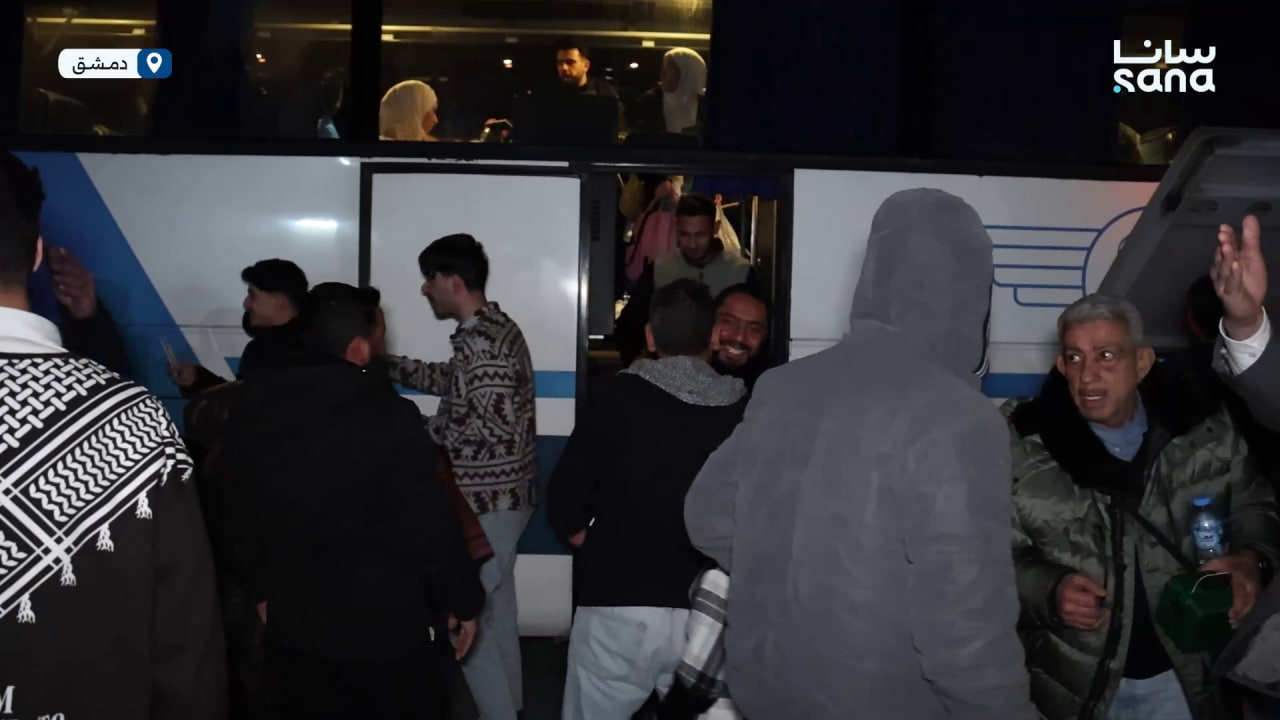 وصول 79 مواطناً سورياً إلى محطة القدم بدمشق قادمين من مطار الملكة علياء الدولي في الأردن