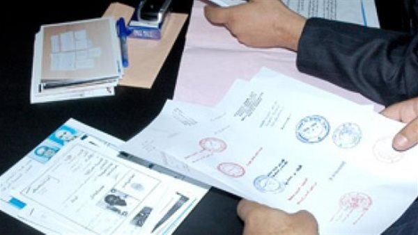 إحالة تشكيل عصابي لتزوير تراخيص سيارات الجمارك