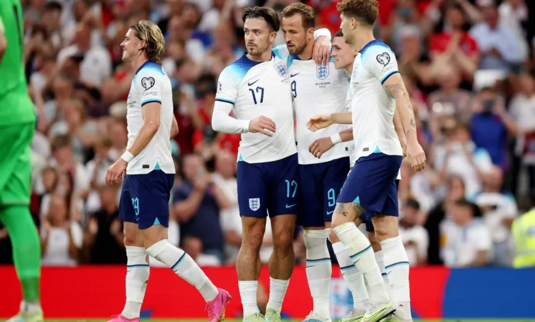 سرقة أحذية لاعبي منتخب إنجلترا ومعداتهم فى معسكر كأس العالم