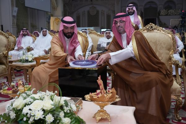 بحضور الأمير ثامر بن فيصل بن ثامر بن عبد العزيز..محافظ جدة يشهد الاحتفال باليوبيل الفضي لمدارس ثامر العالمية