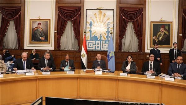 محافظ القاهرة يوجه رؤساء الأحياء بمتابعة أسعار السلع