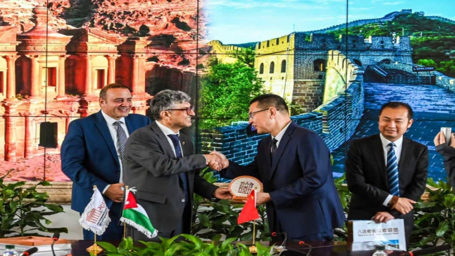 البترا وسور الصين العظيم يوقعان اتفاقية تعاون