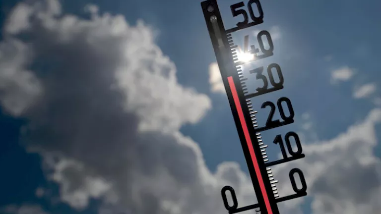 المخاطر الصحية الناجمة عن تقلبات درجات الحرارة