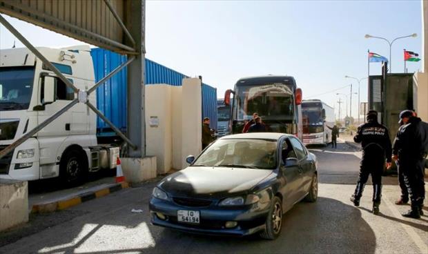 إعفاءات سورية موقتة تتيح دخول شاحنات لبنانية تنقل سلعا معيّنة