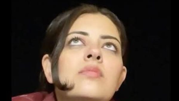 ألقت بنفسها من الدور الـ13، أصدقاء البلوجر بسنت سليمان