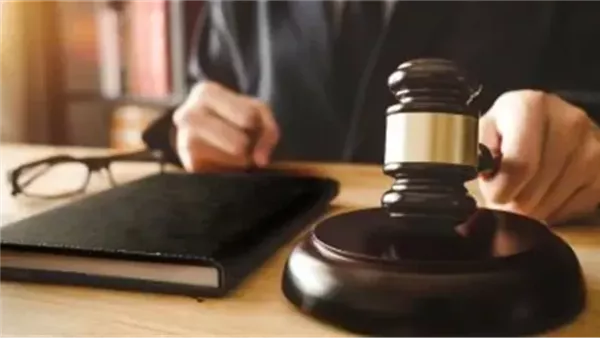 إحالة المتهمين بسرقة حقيبة أجنبي وبداخلها مبلغ مالي بالجيزة للمحاكمة